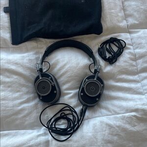 Master and Dynamic MH40 Over-Ear Wired Headphones